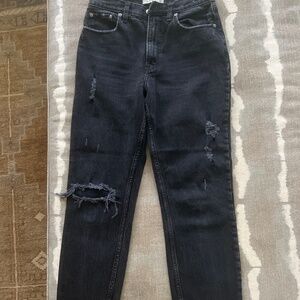 Black destroyed mom jeans. A&F size 6